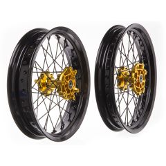 Llantas delantera y trasera de radios Terzo aro negro buje dorado