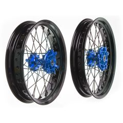 Llantas delantera y trasera de radios Terzo aro negro buje azul